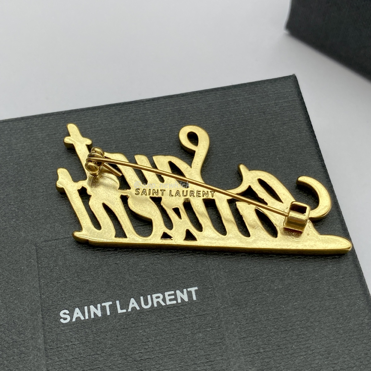 Saint Laurent Paris Saint Laurent Logo Brooch (7) - www.newkick.org