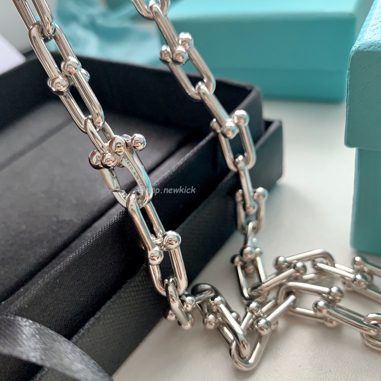 Tiffany Hardwear Gold Coarse Gradient Buckle Chain Necklace (2) - www.newkick.org