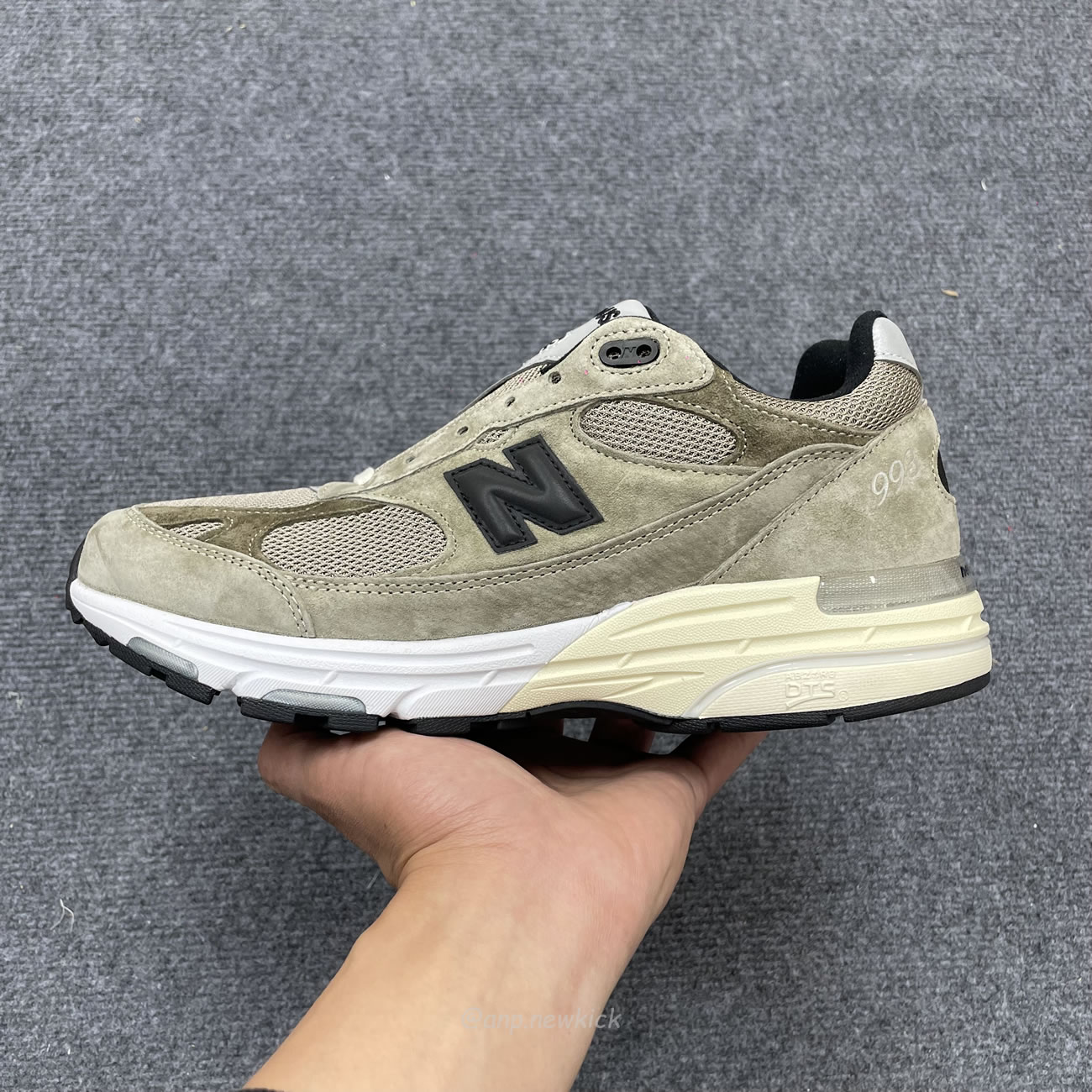 New Balance 993 Miusa Jjjjound Military Urban Grey Angora U993jj (3) - www.newkick.org