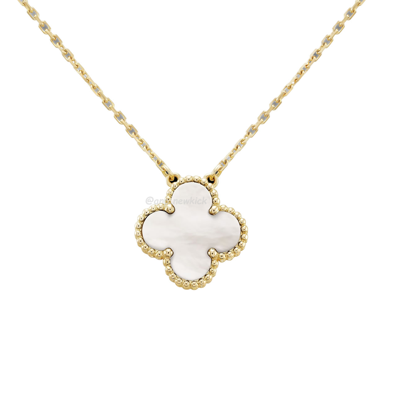 Van Cleef Arpels Vintage Alhambra Pendant (2) - www.newkick.org Van Cleef Arpels Vintage Alhambra Pendant (2) - www.newkick.org