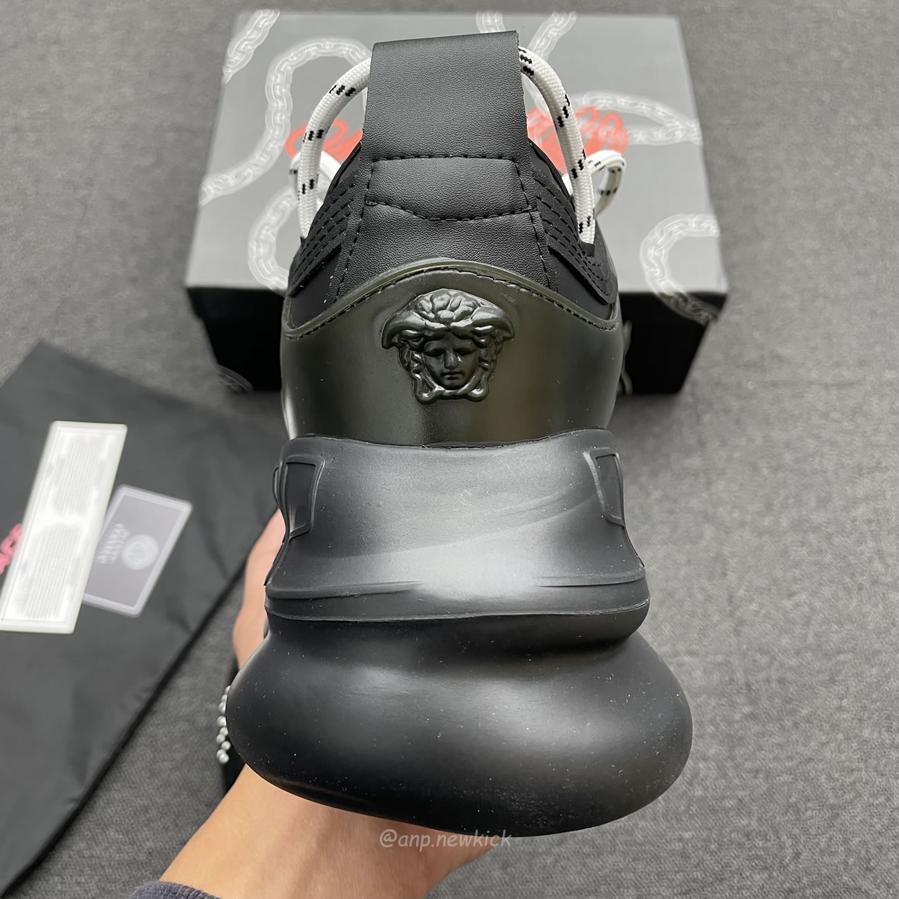 Versace Chain Reaction Sneaker (7) - www.newkick.org Versace Chain Reaction Sneaker (7) - www.newkick.org