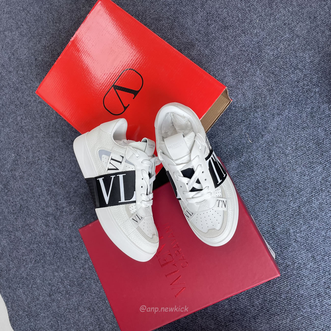 Valentino Garavani Vl7n Sneaker Low Top White Black Grey Red Blue Ys0c58wrq 24p (9) - www.newkick.org Valentino Garavani Vl7n Sneaker Low Top White Black Grey Red Blue Ys0c58wrq 24p (9) - www.newkick.org