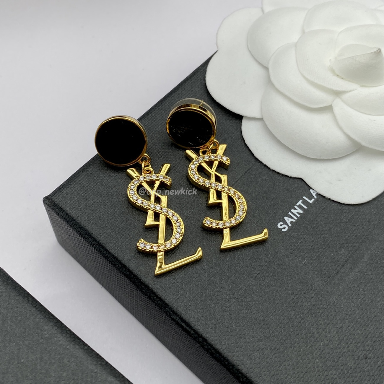 Saint Laurent Ysl Earrings 1 (1) - www.newkick.org Saint Laurent Ysl Earrings 1 (1) - www.newkick.org