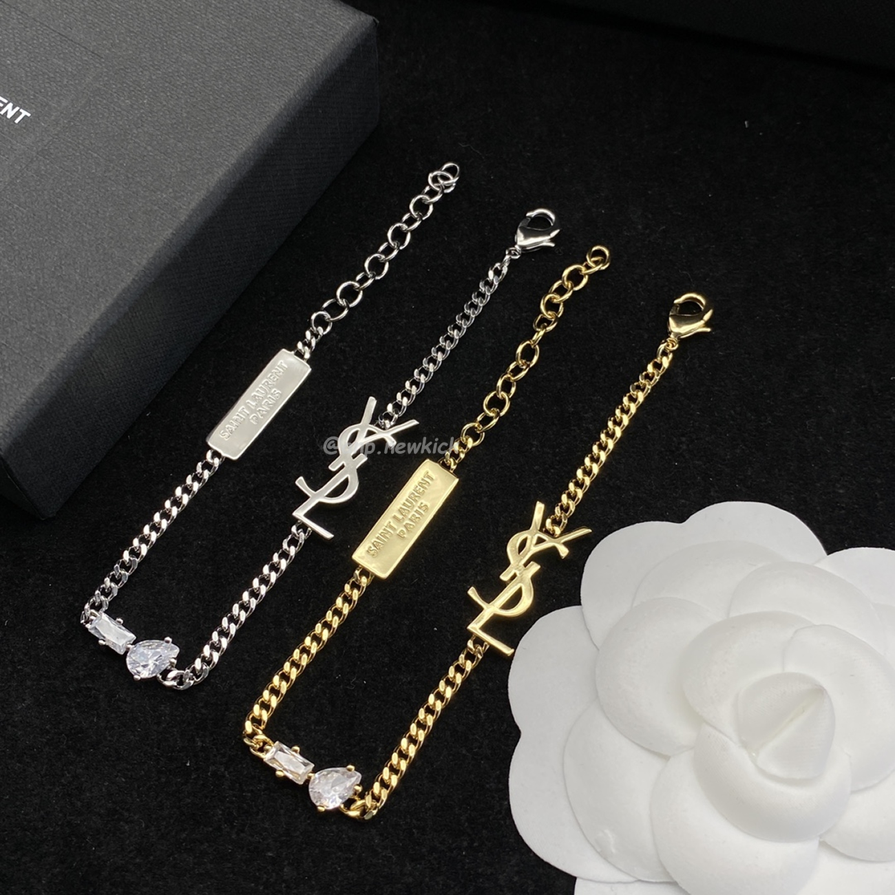 Saint Laurent Opyum Heart Charm Bracelet (2) - www.newkick.org Saint Laurent Opyum Heart Charm Bracelet (2) - www.newkick.org