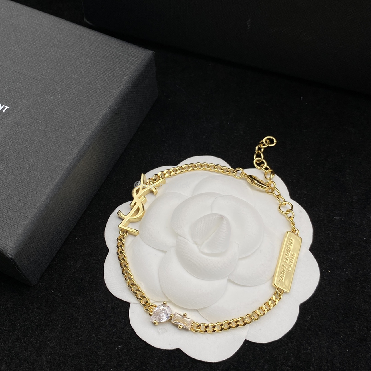 Saint Laurent Opyum Heart Charm Bracelet (4) - www.newkick.org Saint Laurent Opyum Heart Charm Bracelet (4) - www.newkick.org