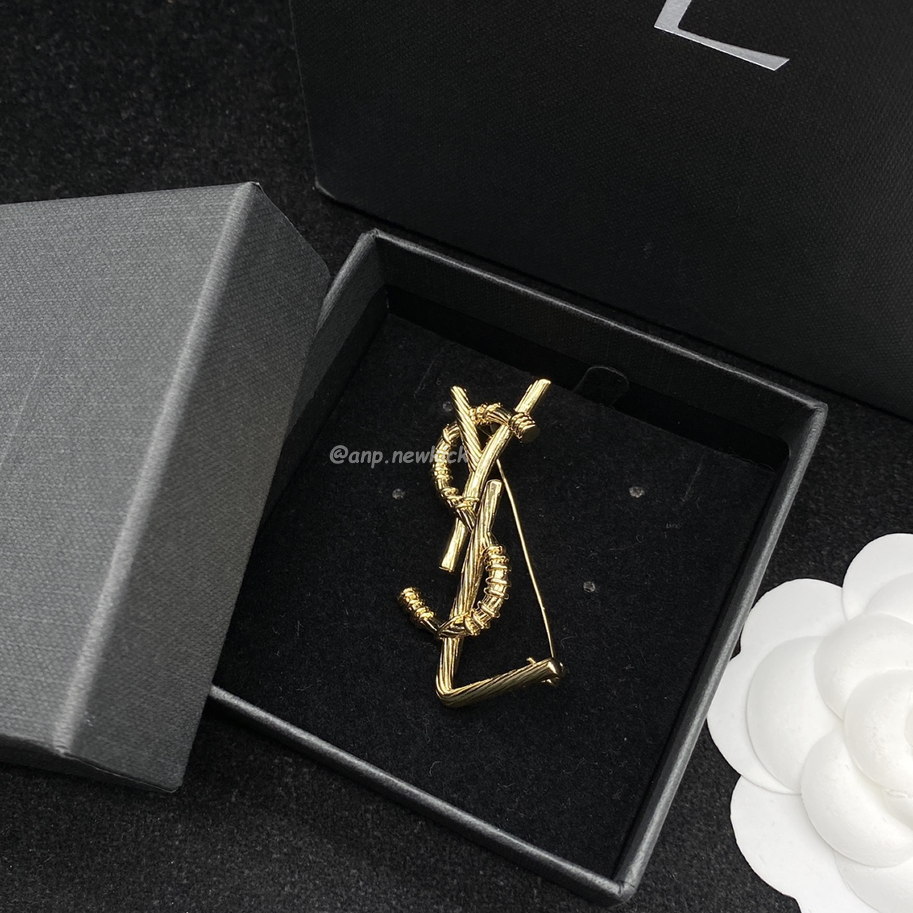 Saint Laurent Ysl Brooch (7) - www.newkick.org