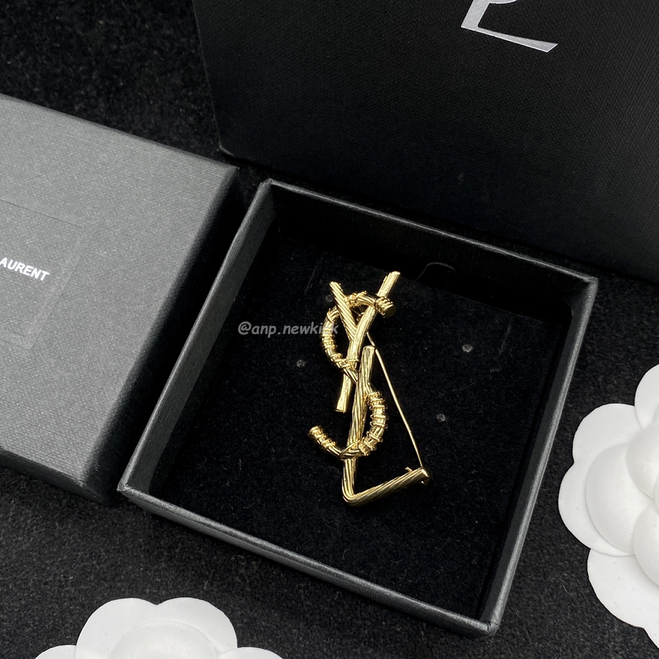 Saint Laurent Ysl Brooch (9) - www.newkick.org