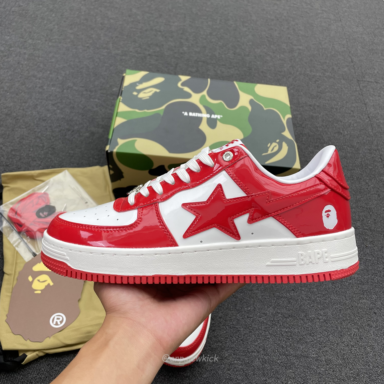 A Bathing Ape Bape Sta Patent Leather White Red 1i70 291 021 (2) - www.newkick.org