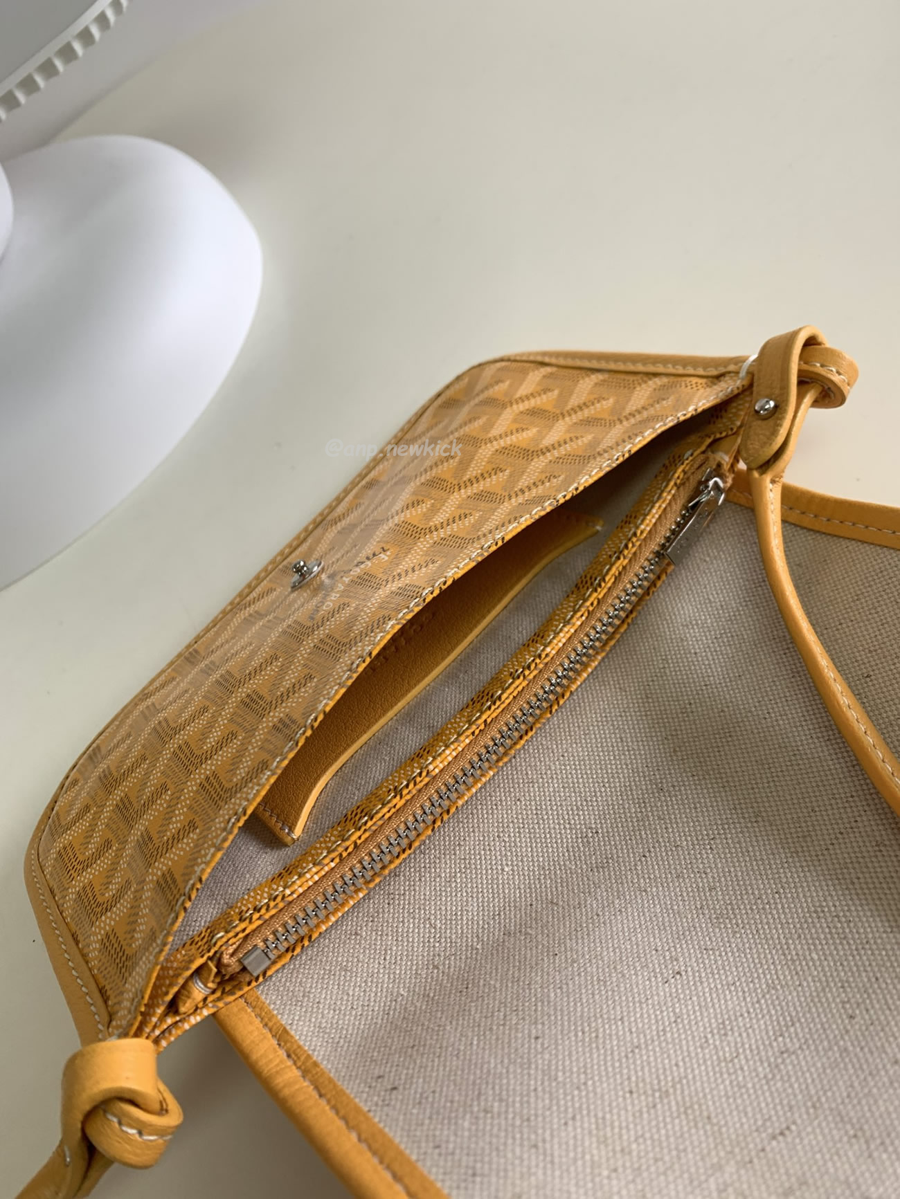 Goyard Plumet Messenger Bag 14 Cm X 2.5 Cm X 20.5 Cm (20) - www.newkick.org Goyard Plumet Messenger Bag 14 Cm X 2.5 Cm X 20.5 Cm (20) - www.newkick.org