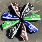 Supreme x Nike SB Dunk Low "Black / Mean Green / Hyper Blue / Barkroot Brown"