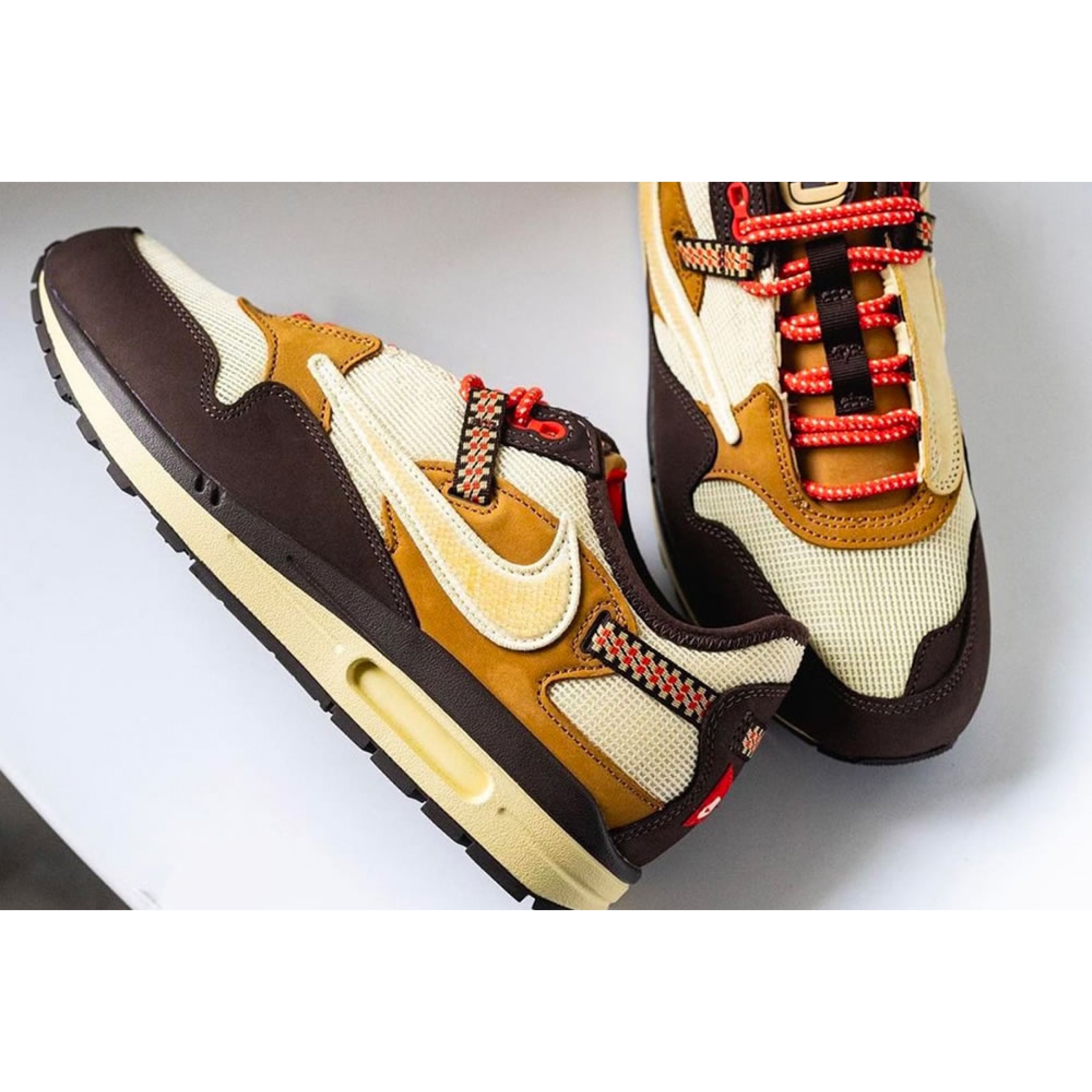 travis scott air max baroque brown