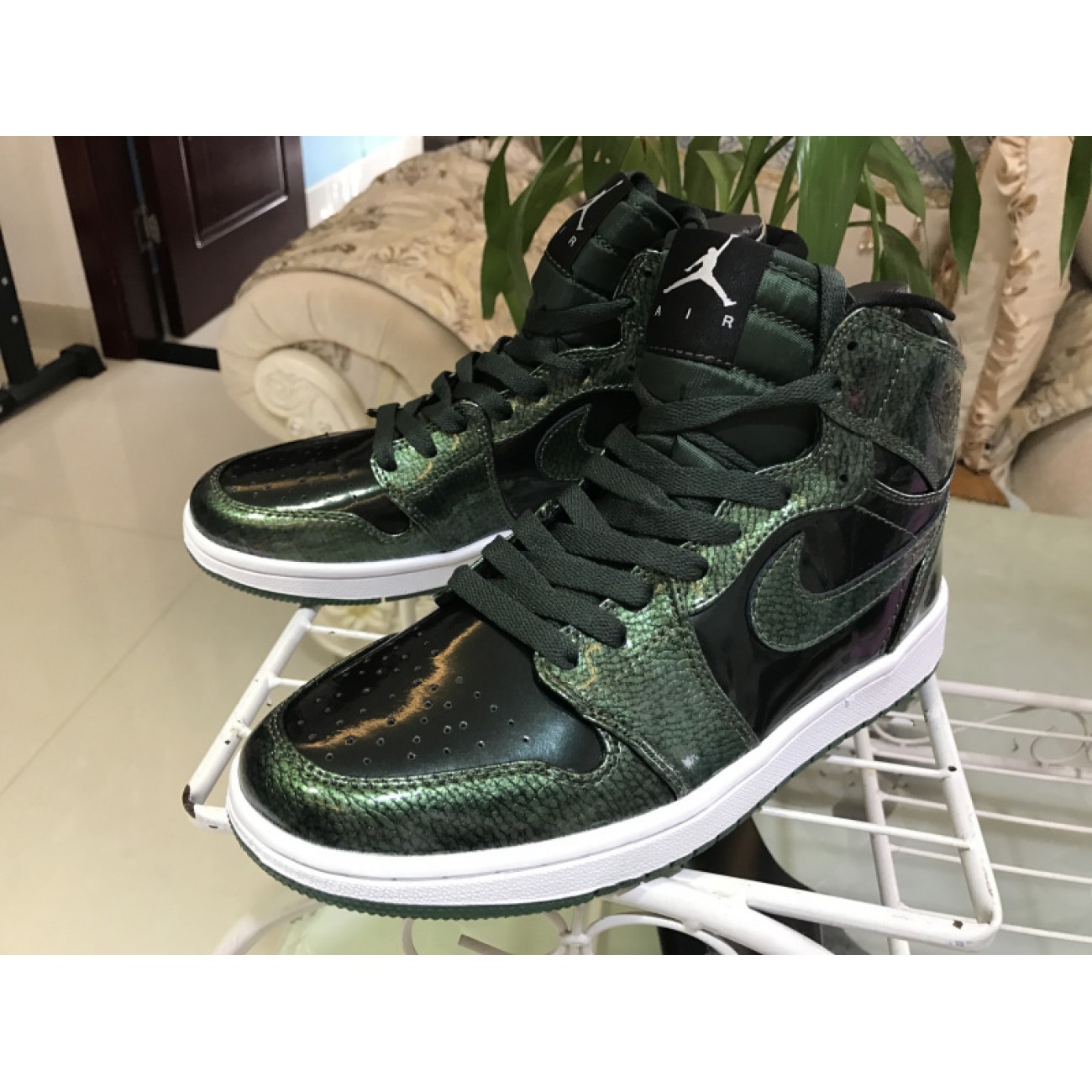Air Jordan 1 High "Grove Green" 332550-300