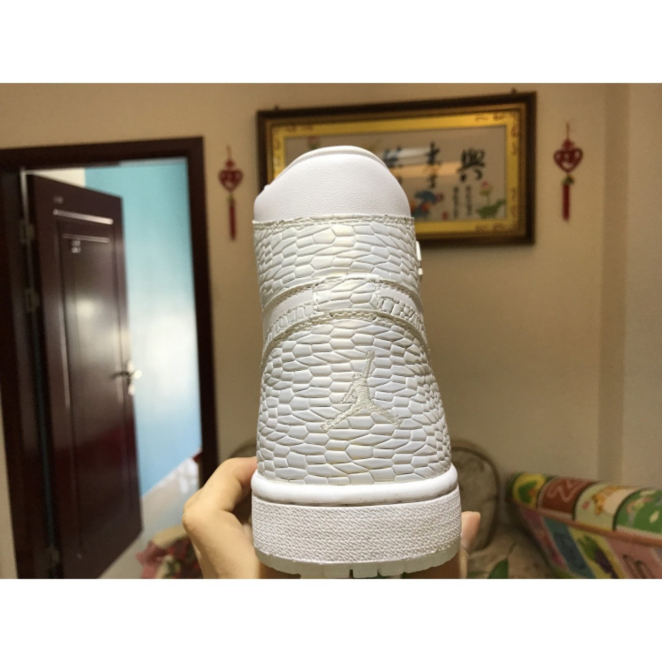 Air Jordan 1 Retro High GS "Pearl White" 832596-100