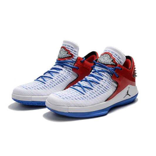 Air Jordan 32 XXXII Low White/Blue/Red