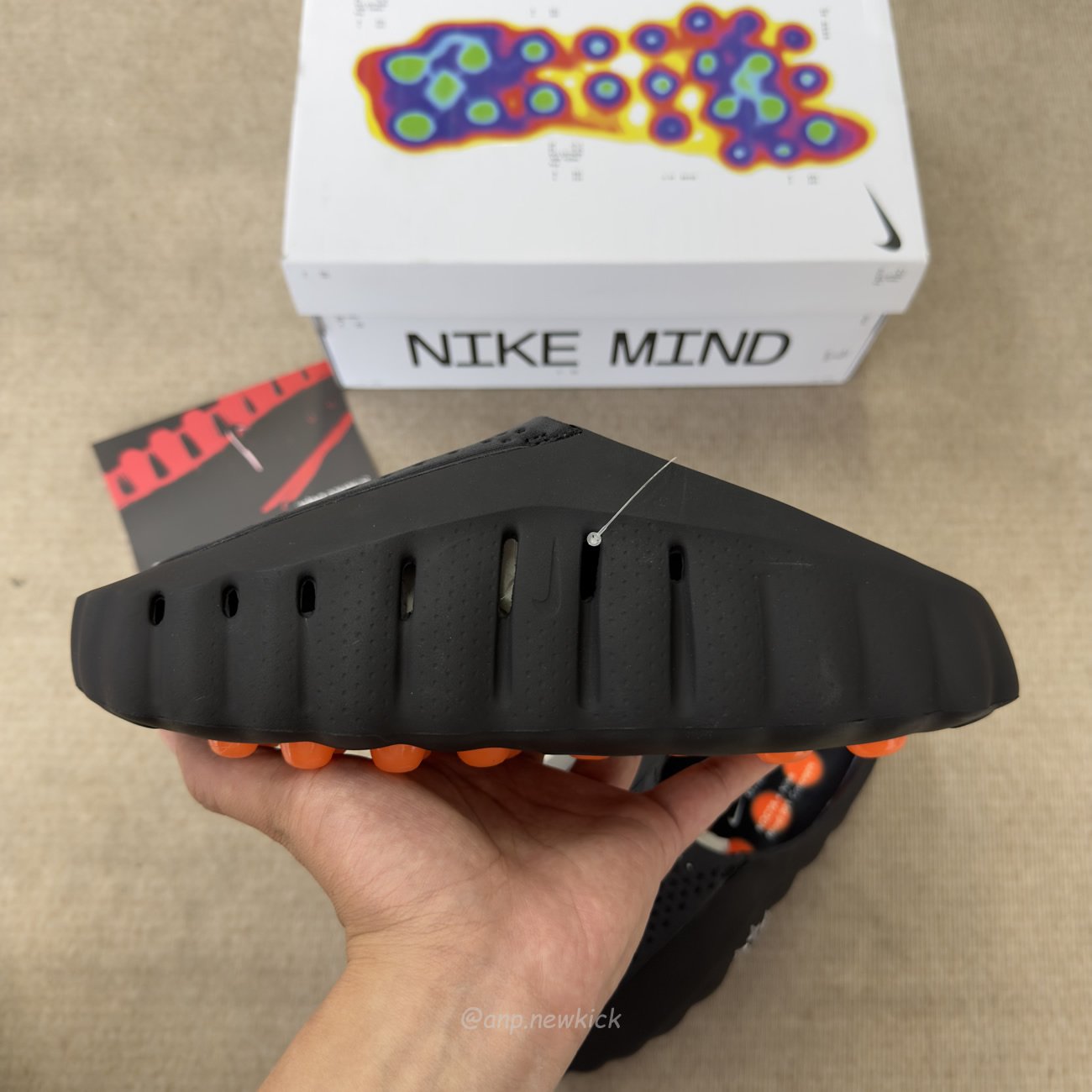 Nike Mind 001