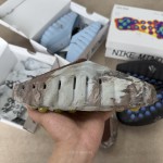 Nike Mind 001