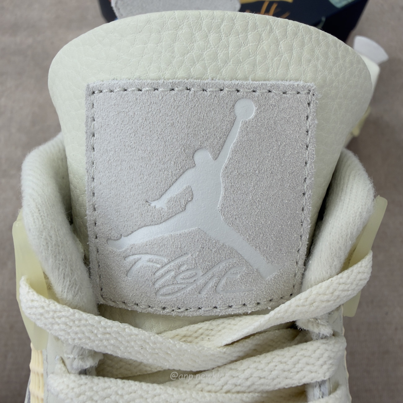 Air Jordan 4 Retro Birds of Paradise (Women's) HV0823-101