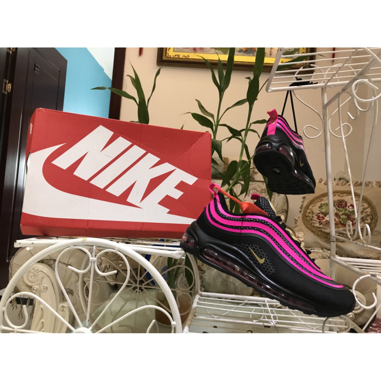 Wmns Nike Air Max 97 ULTRA Black Pink Bullet 917999-002