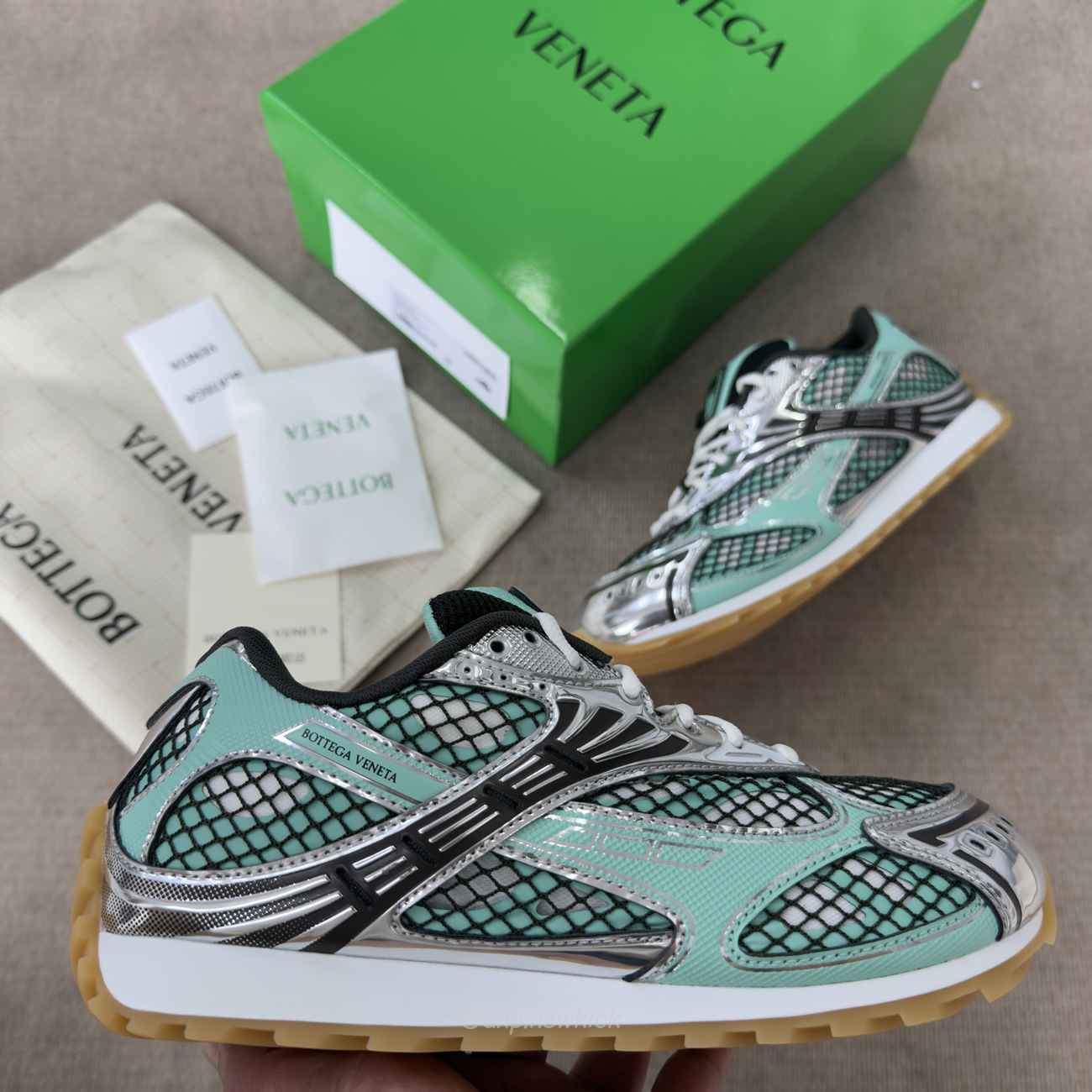 Bottega Veneta Orbit Green Oasis Espresso 741357 V2x40 3925 (2) - www.newkick.org Bottega Veneta Orbit Green Oasis Espresso 741357 V2x40 3925 (2) - www.newkick.org