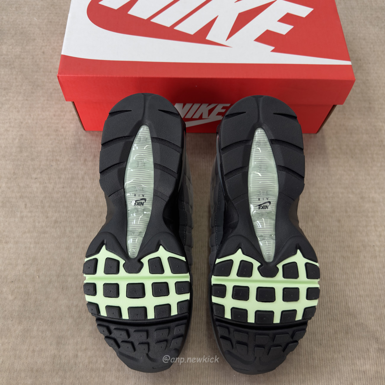 Nike Air Max 95 Og Big Bubble Fresh Mint Womens Hj5996 005 (3) - www.newkick.org Nike Air Max 95 Og Big Bubble Fresh Mint Womens Hj5996 005 (3) - www.newkick.org