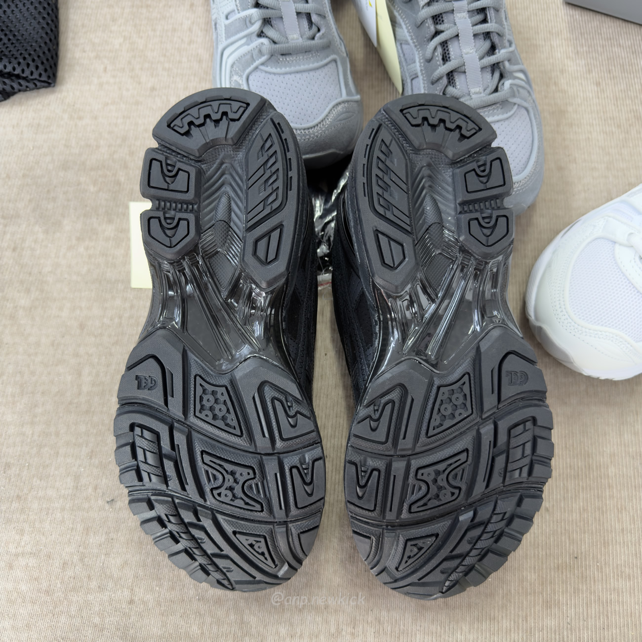Asics Gel Kayano 14 Thom Browne Grey Mens Wear 1203b110 020 (2) - www.newkick.org Asics Gel Kayano 14 Thom Browne Grey Mens Wear 1203b110 020 (2) - www.newkick.org
