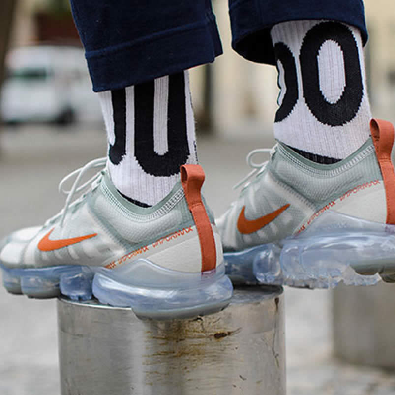 Latest Nike Vapormax 2019 Olive Light Vintage Lichen Orange Ar6631 300 On Feet (4) - www.newkick.org Latest Nike Vapormax 2019 Olive Light Vintage Lichen Orange Ar6631 300 On Feet (4) - www.newkick.org